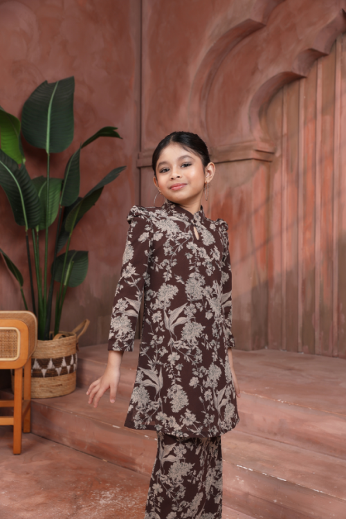 KURUNG FLORENCE KIDS - OLEANDER IN RICH BROWN