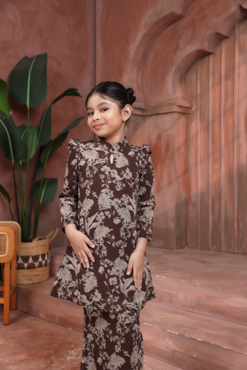 KURUNG FLORENCE KIDS - OLEANDER IN RICH BROWN