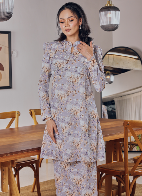 KURUNG FLORENCE - PETUNIA IN BLUE IRIS