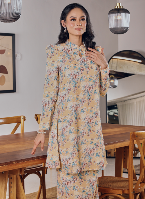 KURUNG FLORENCE - PETUNIA IN WARM APRICOT