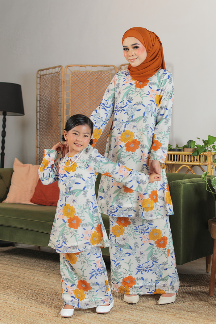 KURUNG FLOURISH - EMBUN KIDS IN WHITE