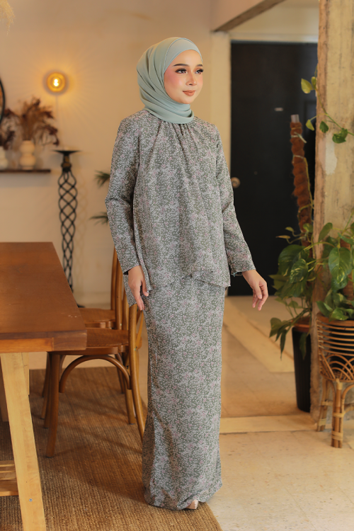 KURUNG EMBRACE - AUDREY IN GREEN TEA