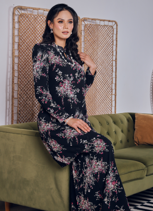 CAMELIA BLACK