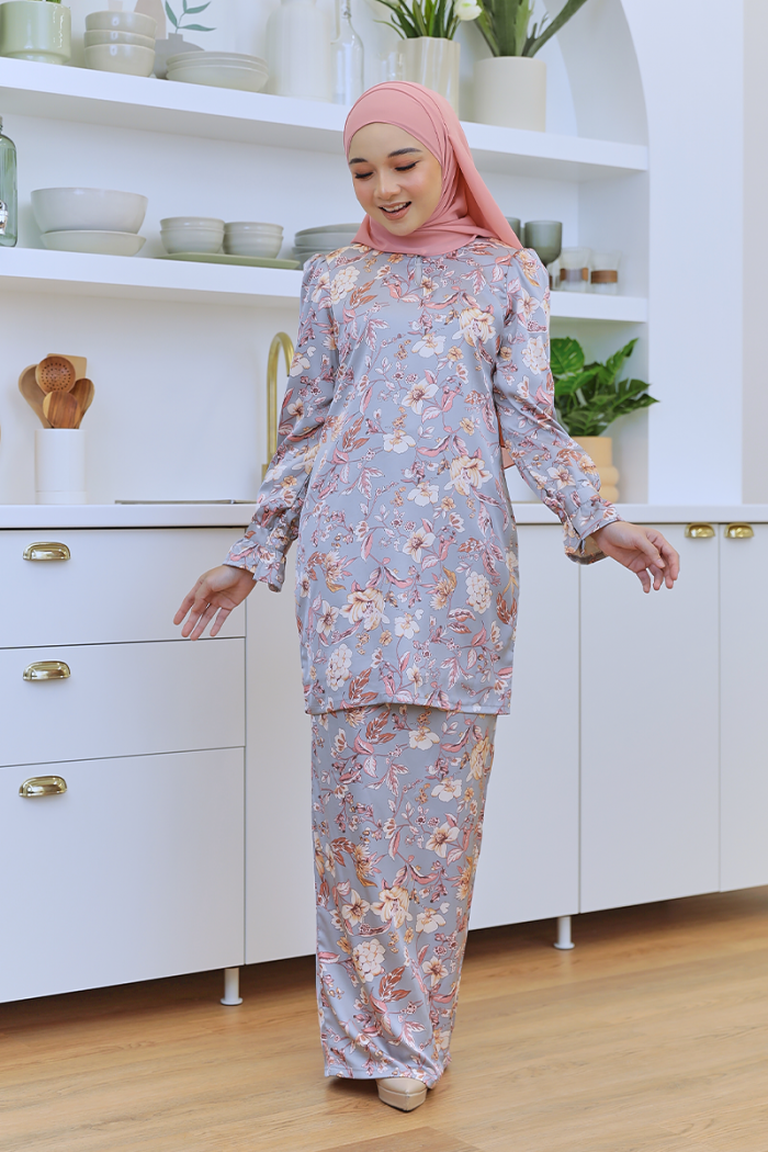 KURUNG LUMIERE - CLAUDIA IN BLUEISH GREY