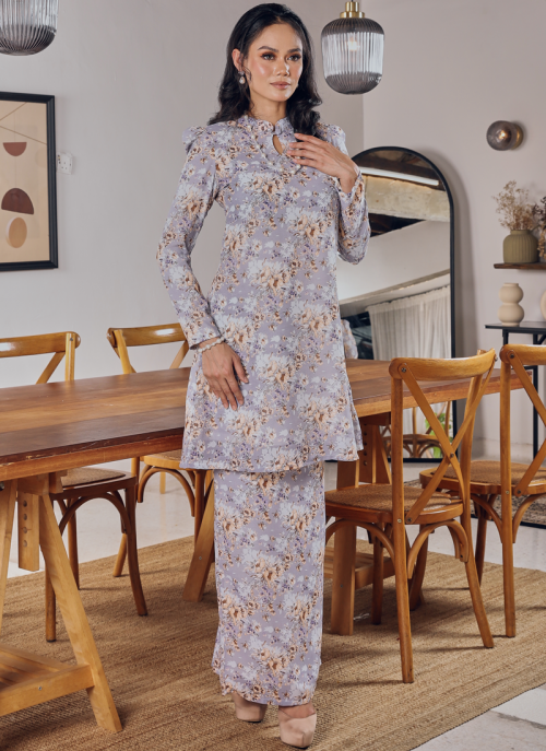 KURUNG FLORENCE - PETUNIA IN BLUE IRIS