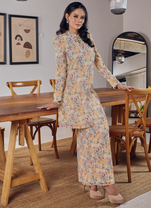 KURUNG FLORENCE - PETUNIA IN WARM APRICOT