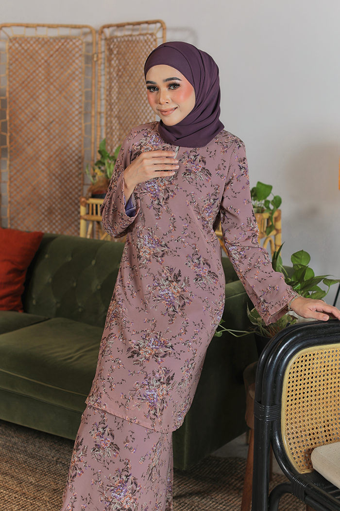 KURUNG FLOURISH - ANGGERIK IN DUSTY PURPLE