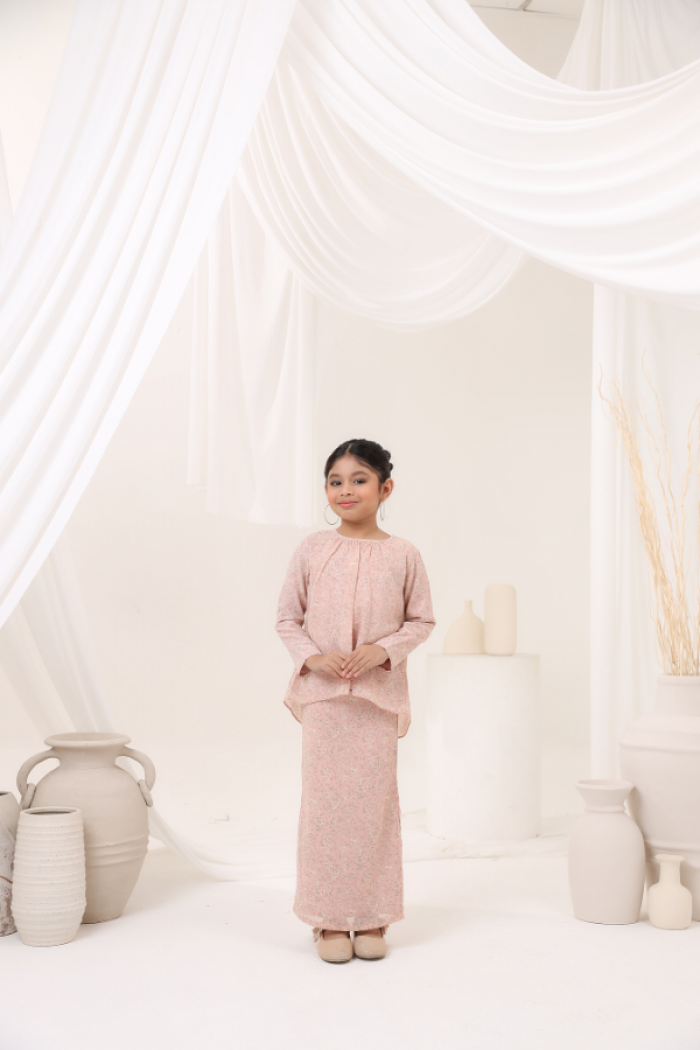 KURUNG EMBRACE KIDS - CHLOE IN PINK PEACH