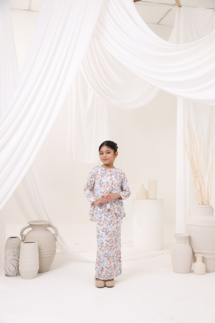 KURUNG EMBRACE KIDS - DANIELA IN WHITE BRICK