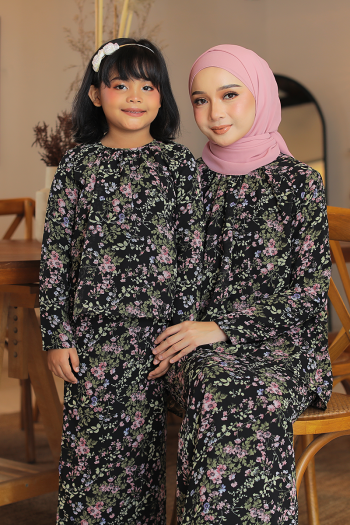 KURUNG EMBRACE KIDS - MARGARET IN BLACK