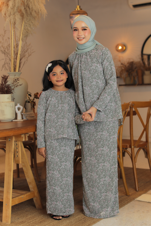 KURUNG EMBRACE KIDS - AUDREY IN GREEN TEA