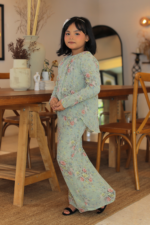 KURUNG EMBRACE KIDS - IVORY IN SAGE GREEN