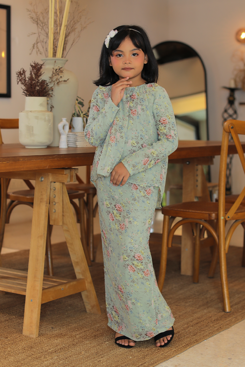 KURUNG EMBRACE KIDS - IVORY IN SAGE GREEN