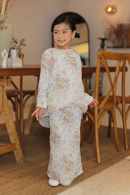 KURUNG EMBRACE KIDS - IVORY IN WHITE