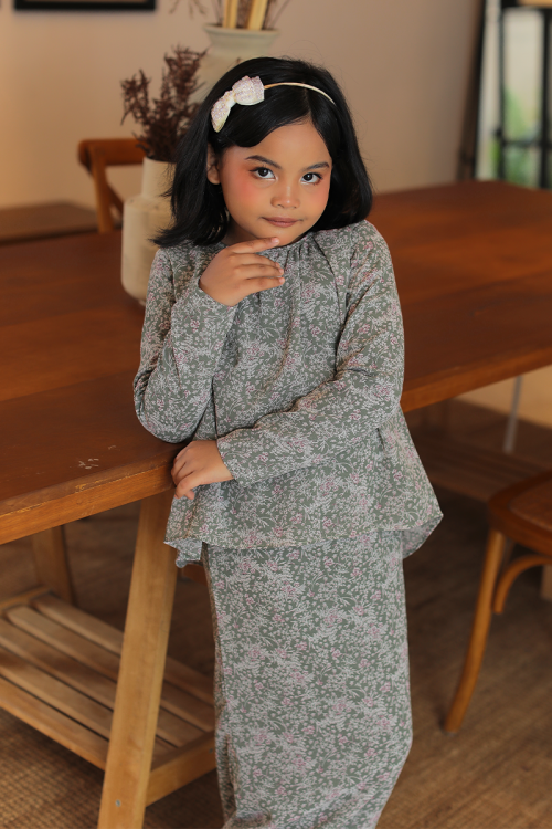 KURUNG EMBRACE KIDS - AUDREY IN GREEN TEA