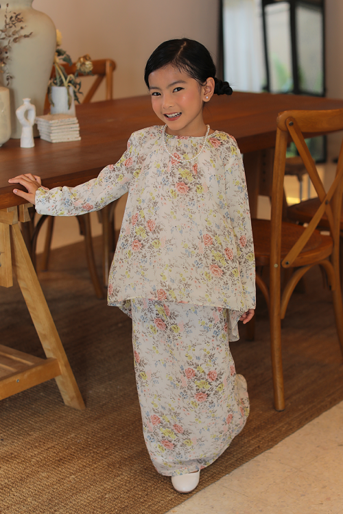 KURUNG EMBRACE KIDS - IVORY IN WHITE