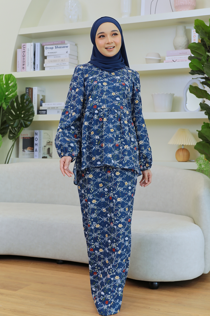 LUCIANA EMBROIDERY - ALICE IN NAVY BLUE