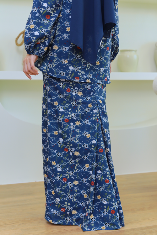 LUCIANA EMBROIDERY - ALICE IN NAVY BLUE
